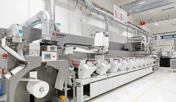 欧洲标签巨头投资博斯特12色柔印+双放卷！一次走纸搞定多层标签！