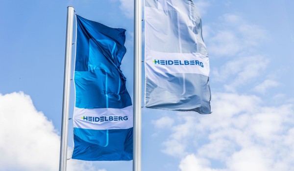 海德堡营收和订单量符合预期，但利润率承压：国防业务成新增长方向